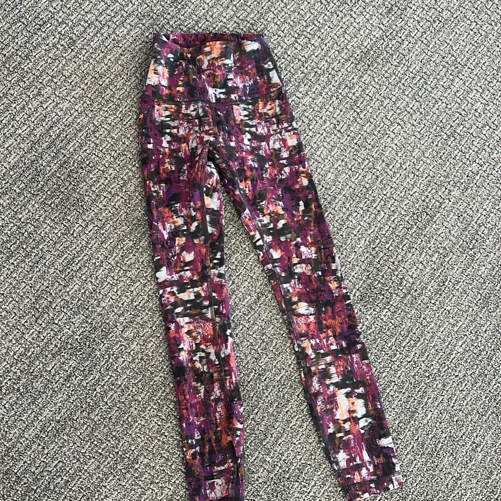 Lulu Lemon printed leggings never worn! Size 0